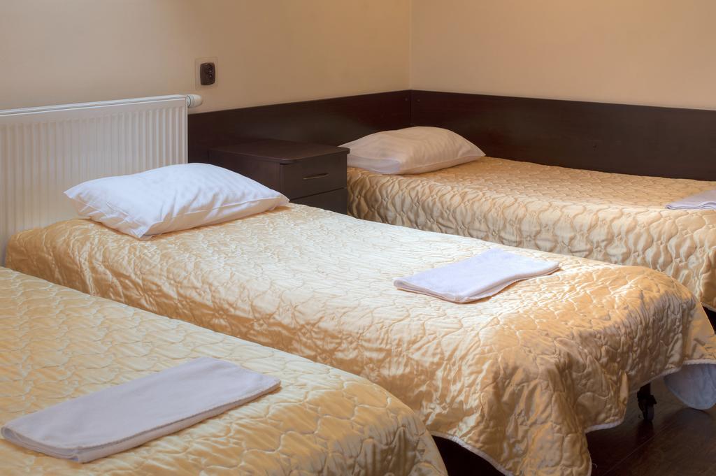 Augustowia Hotel Buitenkant foto