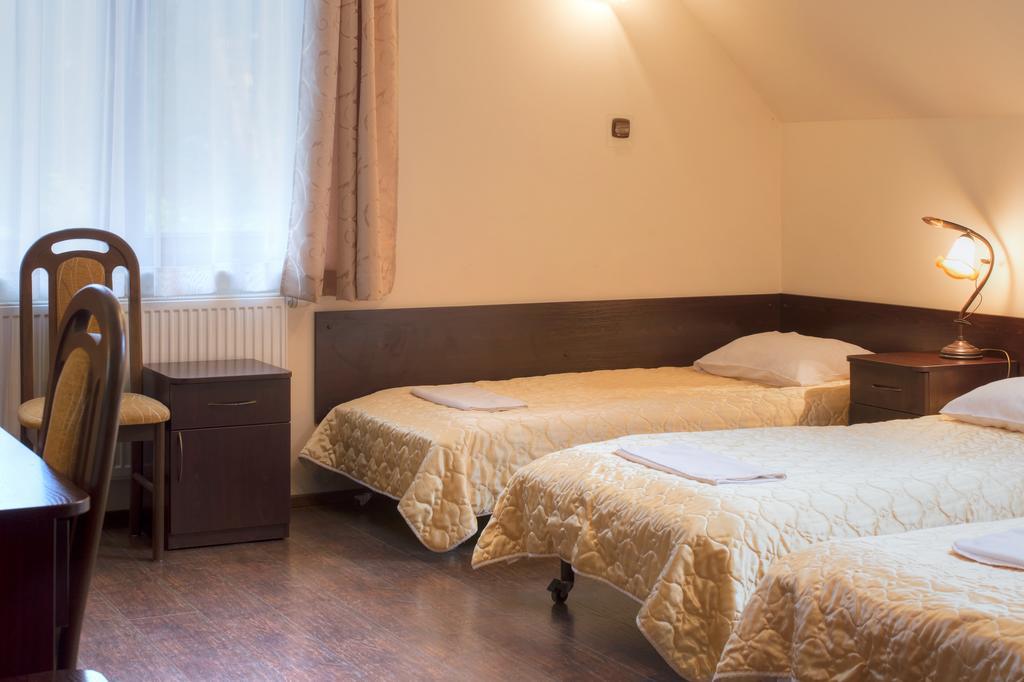 Augustowia Hotel Buitenkant foto