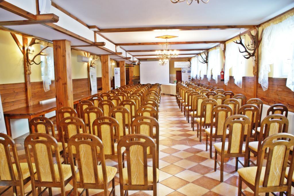 Augustowia Hotel Buitenkant foto
