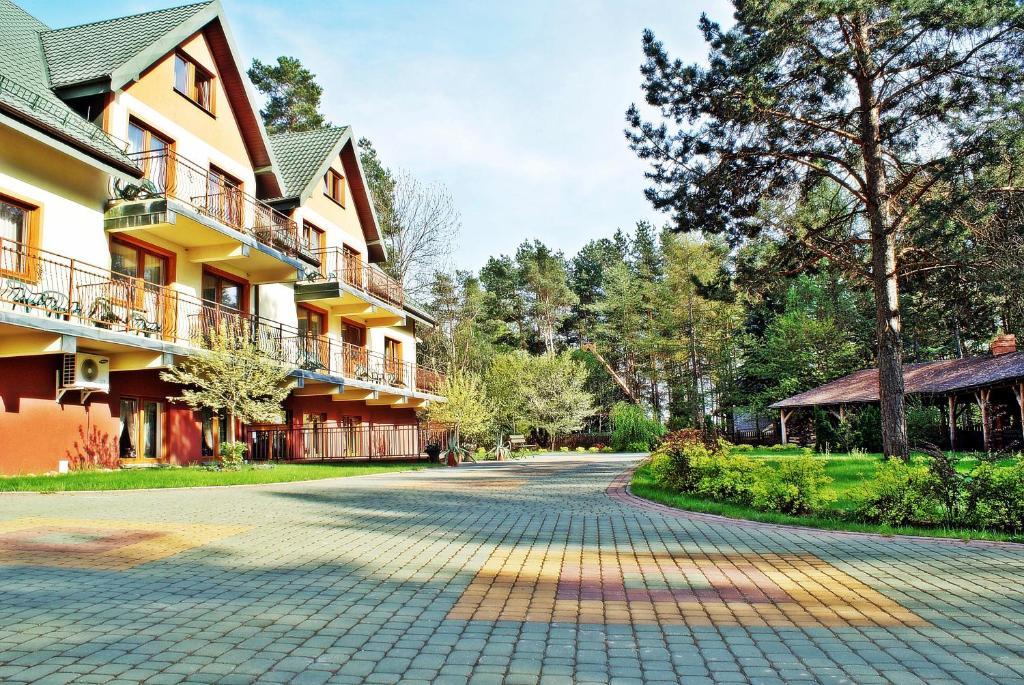 Augustowia Hotel Buitenkant foto